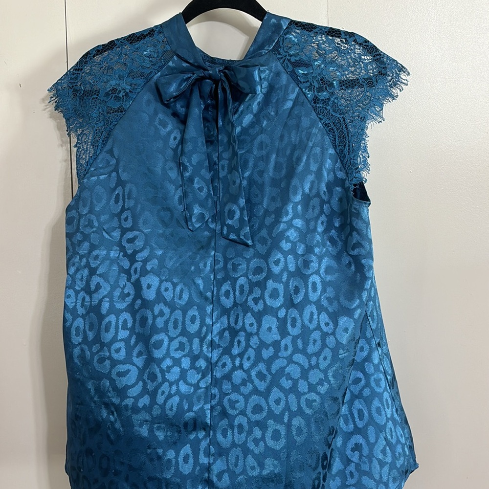 Blue polyester blouse - Picture 2 of 2